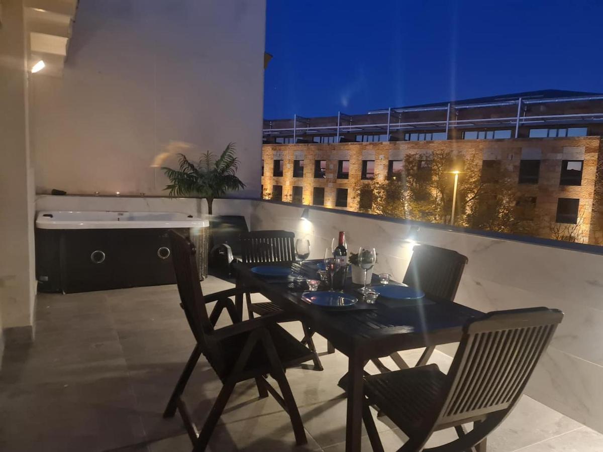 Fantastico Atico 2 Hab Y Gran Terraza Privada Apartment Seville Exterior photo